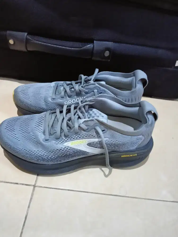 Brooks Adrenaline GTS 25