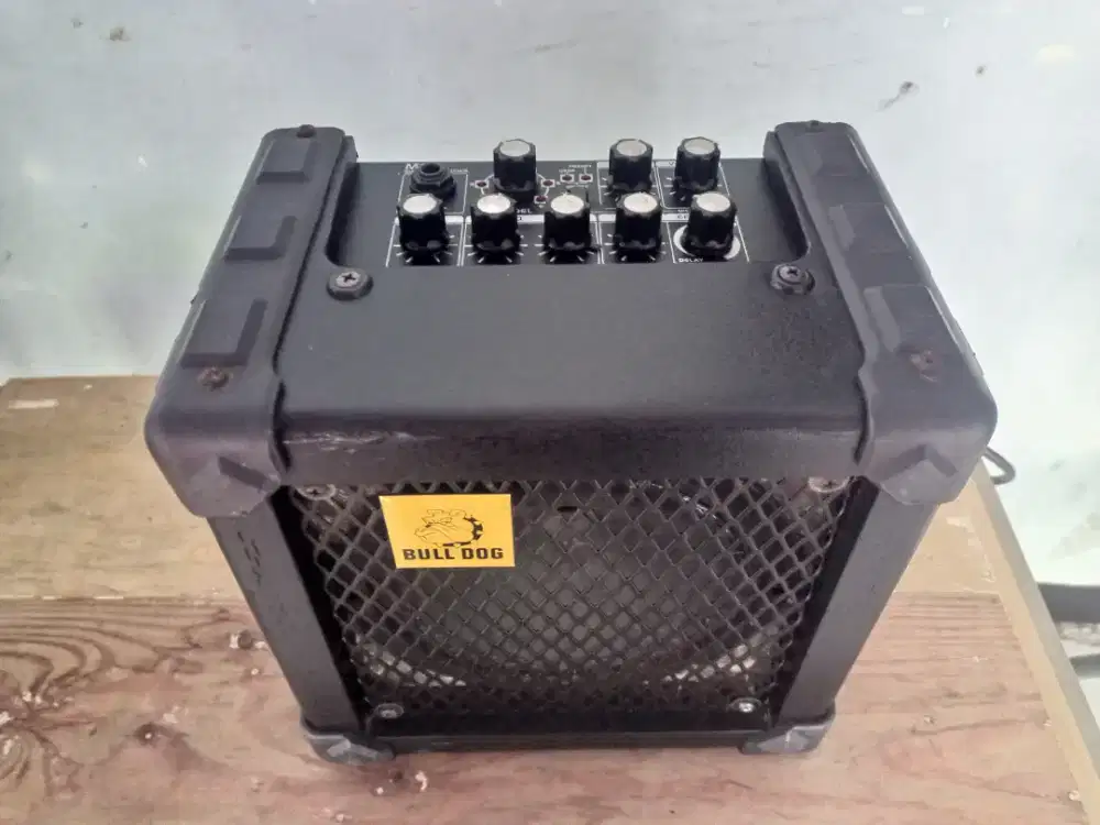 Amplifier guitar Bulldog M6+