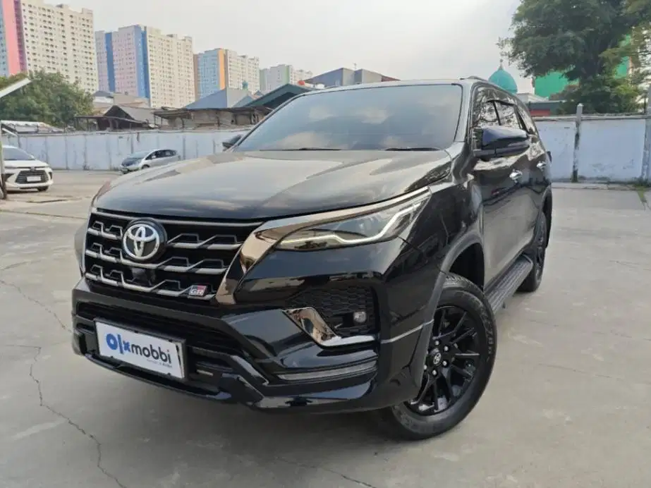 Pajak Panjang - Toyota Fortuner 2.8 4x2 GR Sport DSL Solar-AT 2024