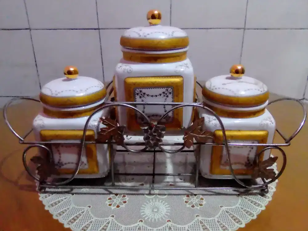 Toples Mewah Keramik Porcelain 1 Set