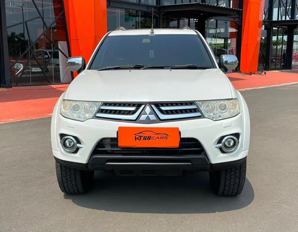 Mitsubishi Pajero Dakar 2.5 nik 2013 pemakaian 2014 Putih