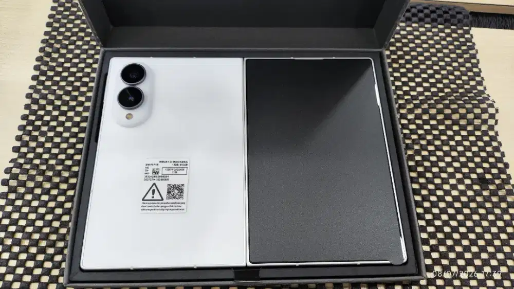 Z fold 8 12 GB / 512GB