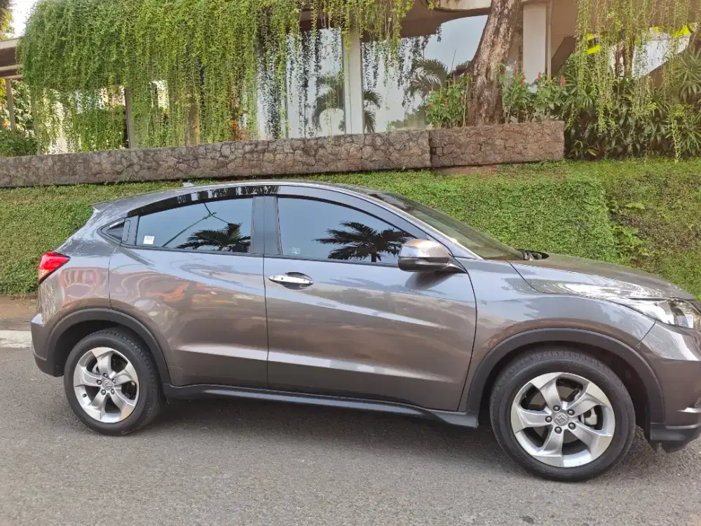 [Km 47rb asli] Honda HRV 1.5 E CVT TH 2018
