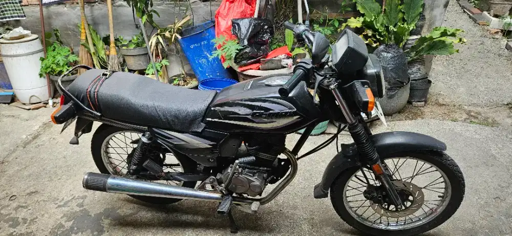 Honda GL Max 125cc Tahun 2004