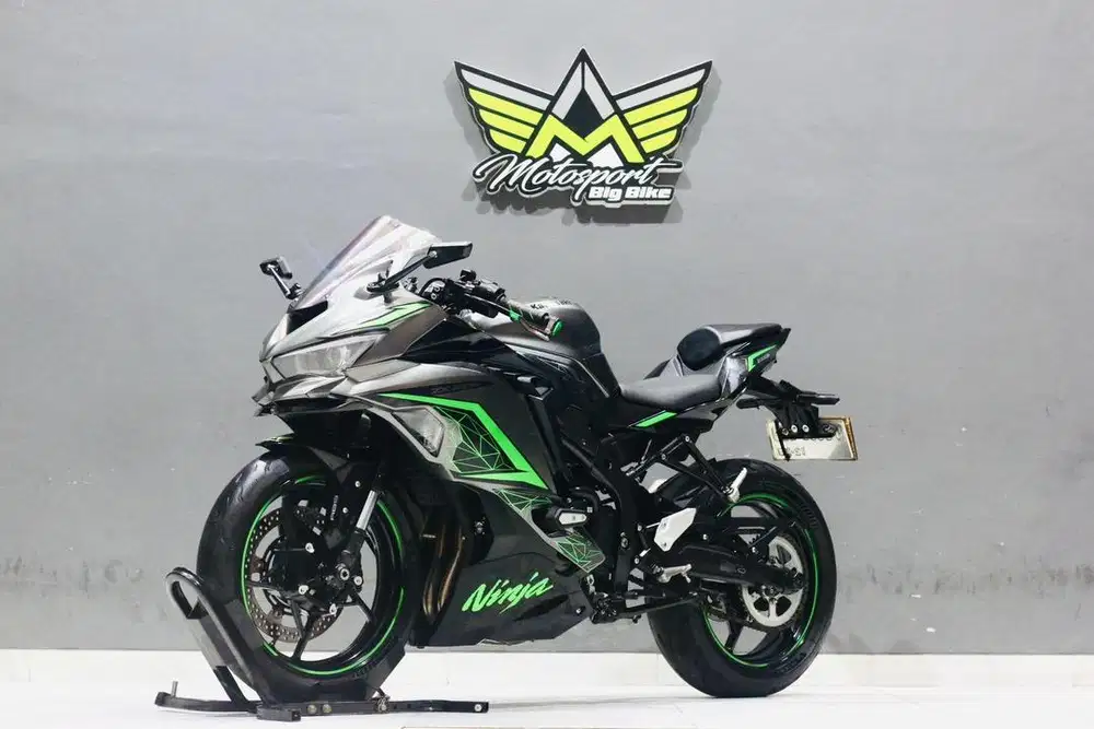 Kawasaki ZX25R ABS like new siap pakai turing jauh bro