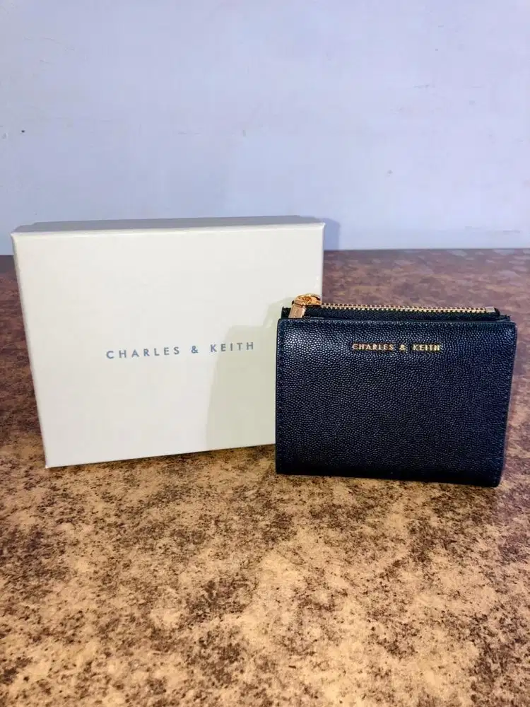 Charles & Keith Harmonee Top-Zip Small Wallet (Black) - Free Box