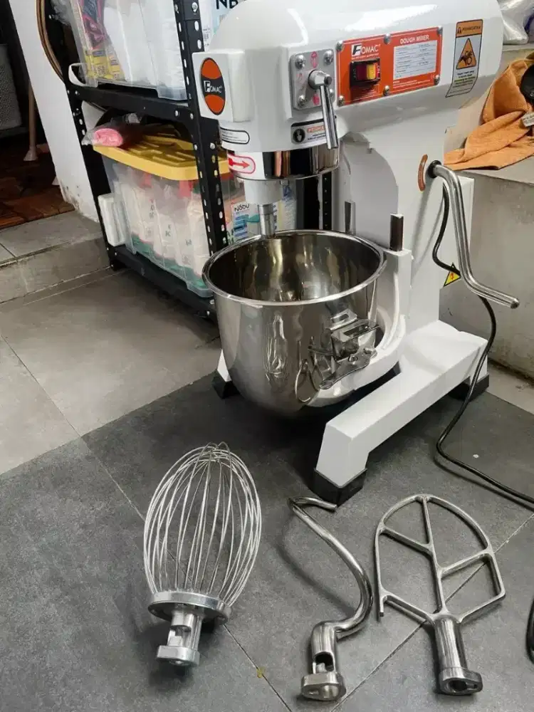 Mixer merk fomac tipe Dmx-B15 15 liter