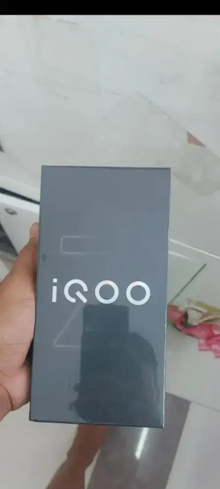 Vivo iqoo Z10 5G 256gb ram 8gb dan8/128 layarlengkung danjg lite resmi
