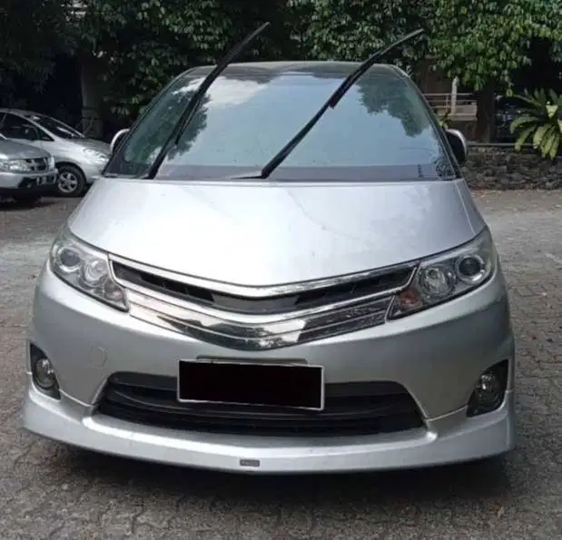 Toyota Estima 2.4 AT tahun 2010