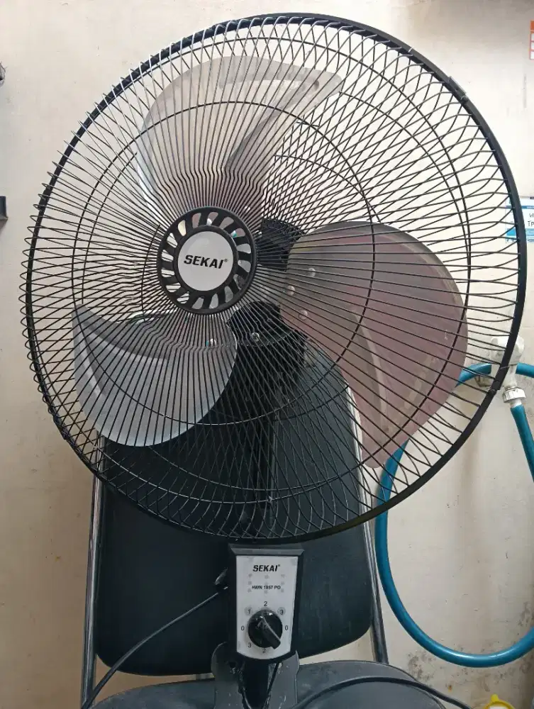 KIPAS ANGIN DINDING BESI SEKAI 18 INCH