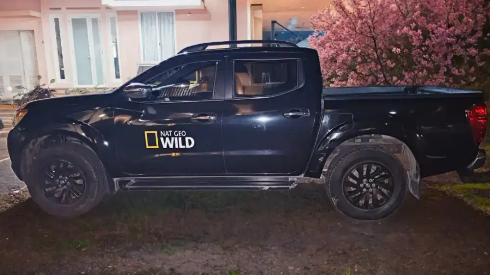 Dijual cepat Navara NP 300 AT tahun 2015 harga nego tipis sampai deal