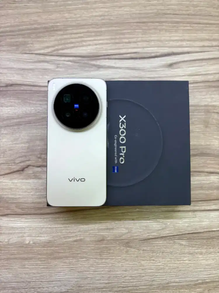 Vivo X300 Pro 16/512GB garansi april 2027