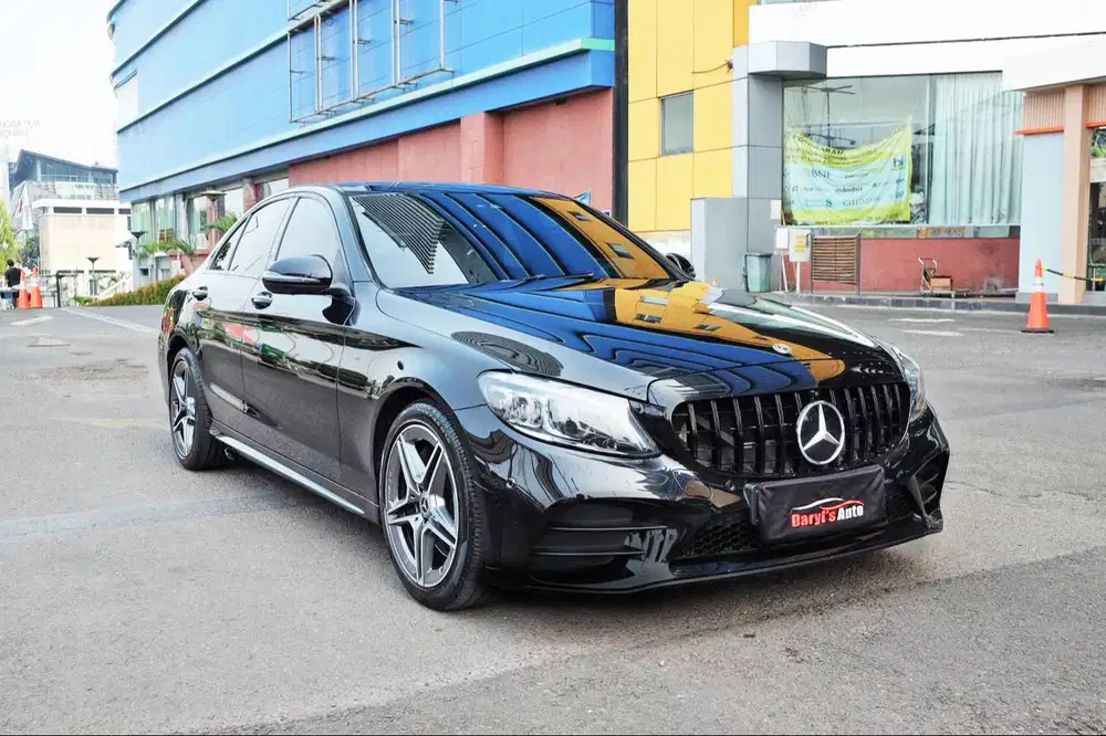 2019 Mercedes Benz C300 AMG Line AT tdp 10jt