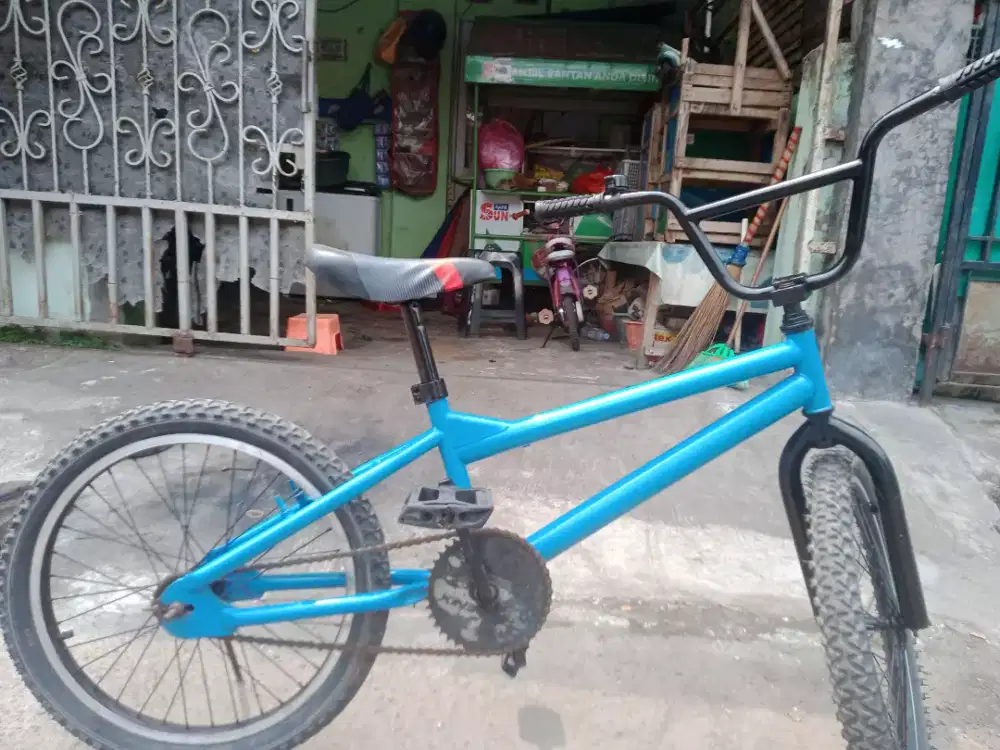 Dijual sepeda BMX udah terpedo ring 20 kondisi siap pakai