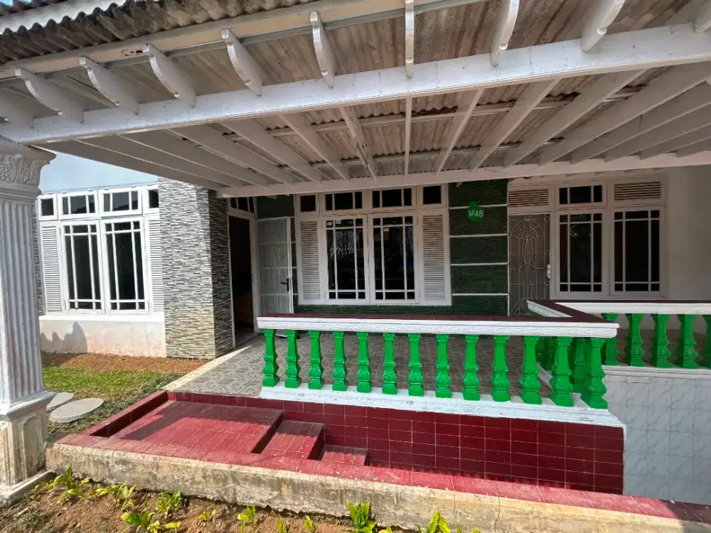 Di jual murah vila 2 lantai siap huni lokasi di Gren apel Cipanas