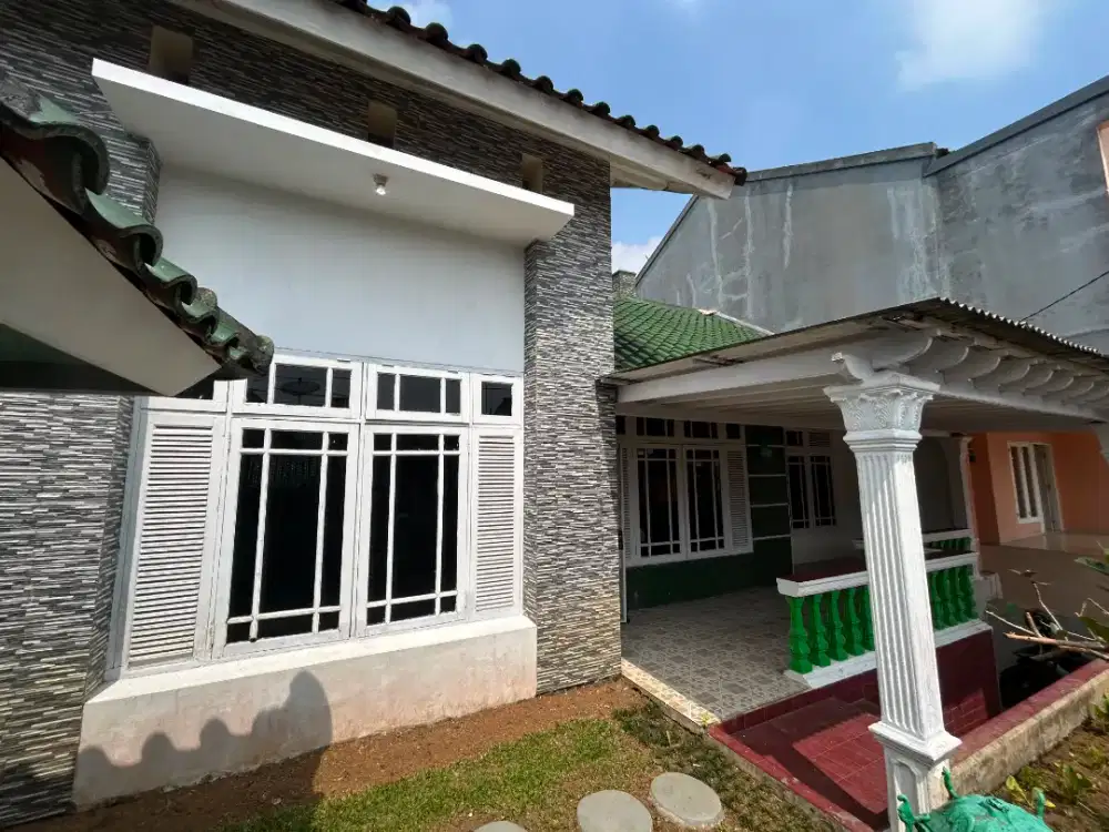 Di jual murah vila 2 lantai siap huni lokasi di Gren apel Cipanas