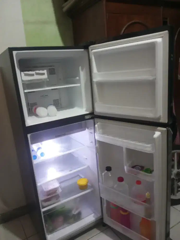 Kulkas panasonic inventer 2 pintu bagus