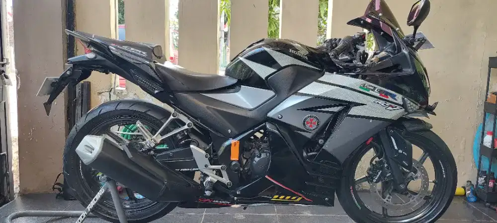 HONDA CBR 150R K45A 2015