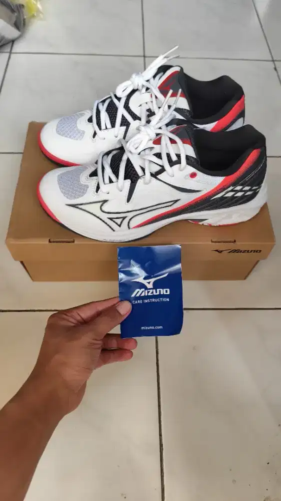 Sepatu Badminton Mizuno Wave Claw 3