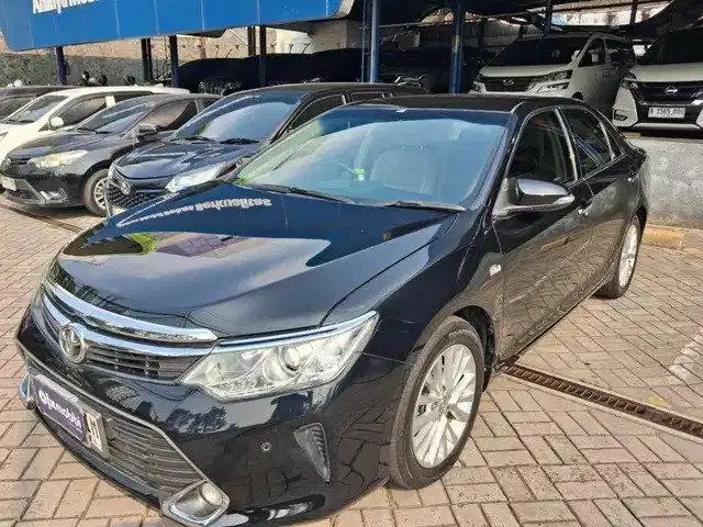 DP RENDAH - Toyota Camry 2.5 V Bensin-AT 2015