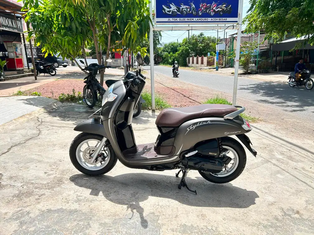 Di jual honda scoopy tahun 2017