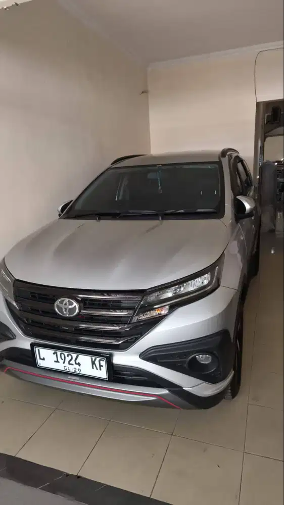 Toyota rush low km