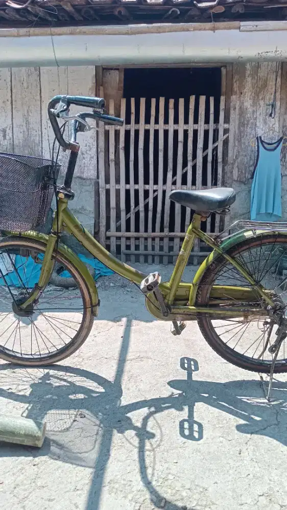 Sepeda klasik antik buat yg hobi barang klasik