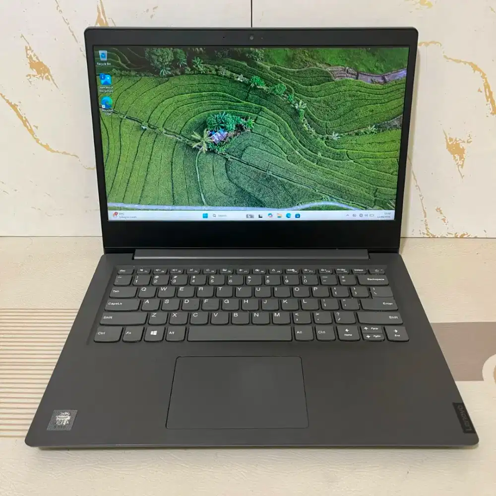 Forsale, Laptop Lenovo V14-IIL (82C4). •Intel Core i3-1005G1 • 256GB