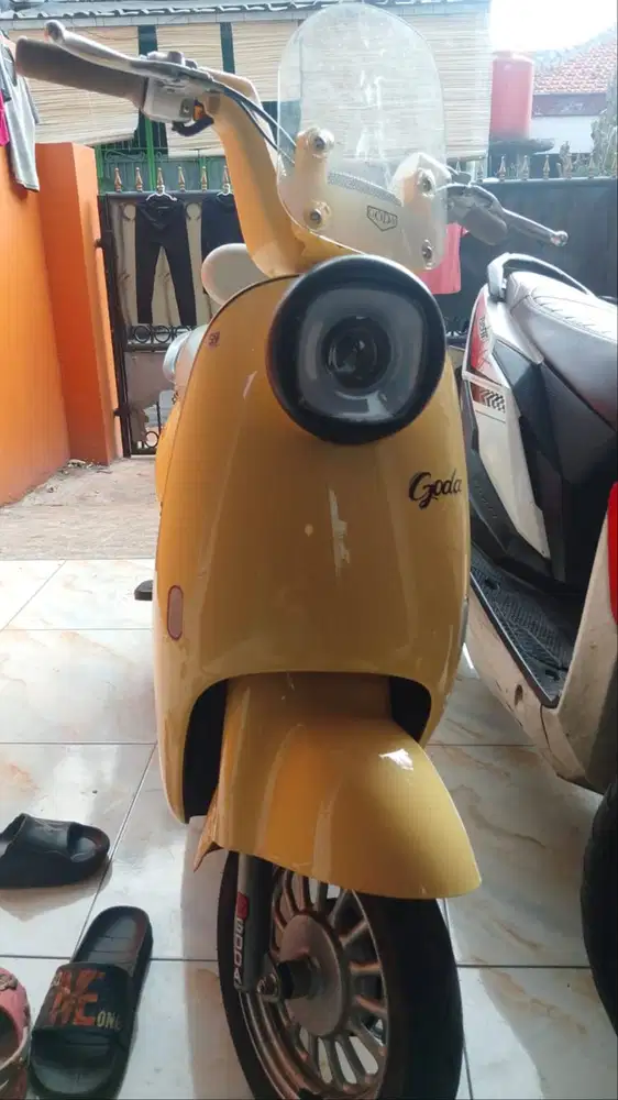 Dijual Cepat Sepeda Listrik Goda Lemon