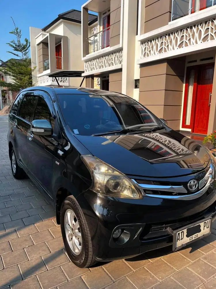 TOYOTAAVANZA 2013