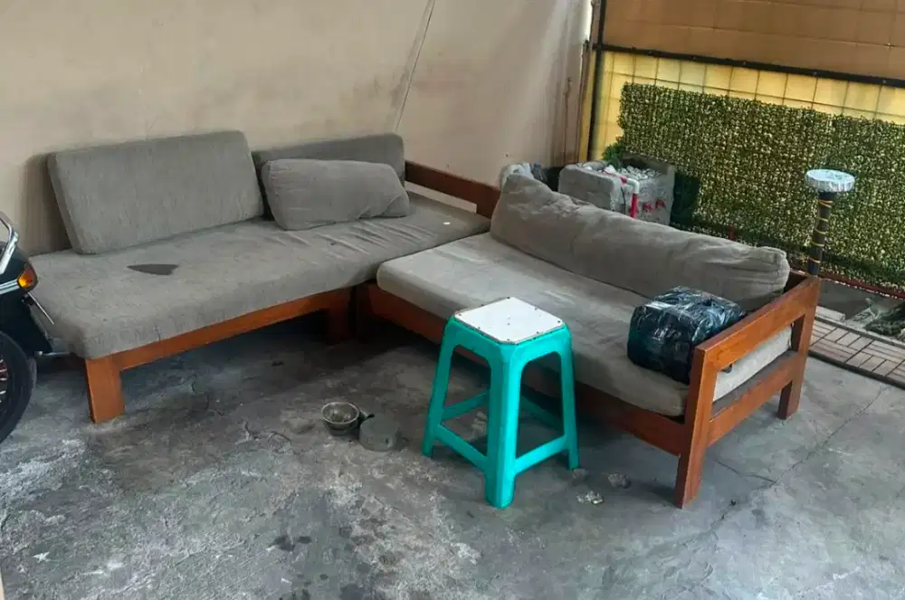 Bangku kayu ukuran L