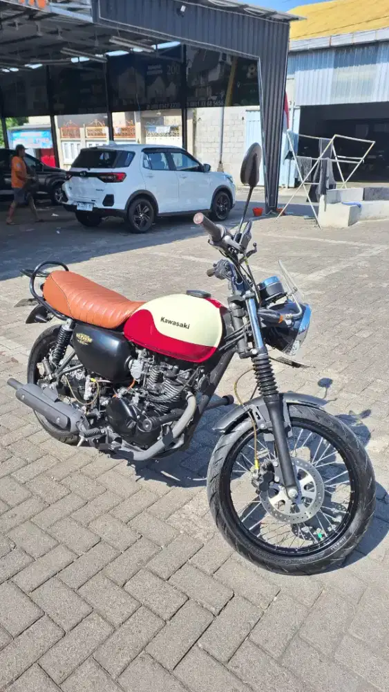 Kawasaki W175 SE BratzStyle