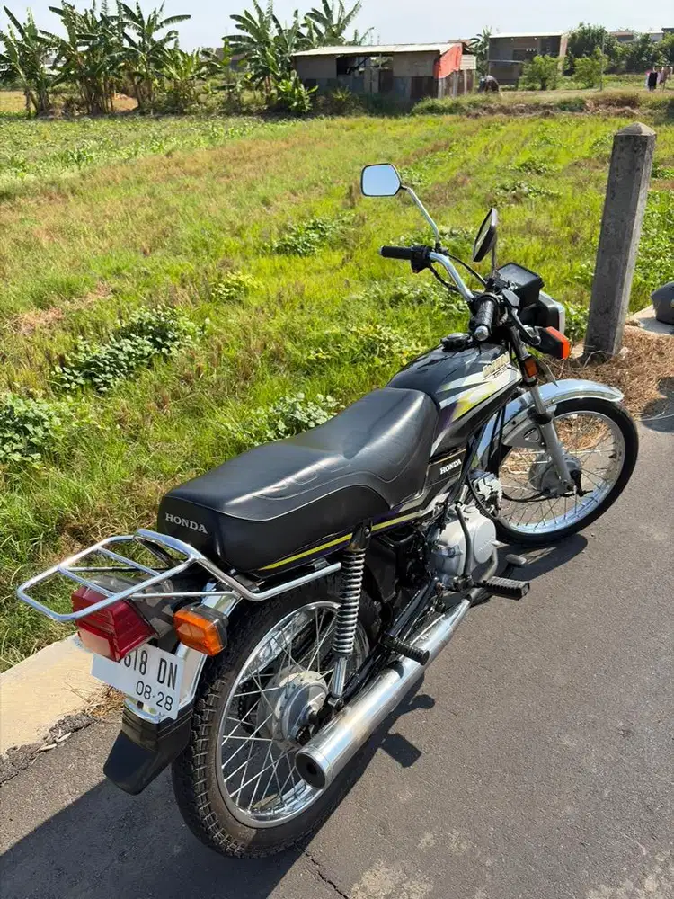 Honda win 100 tahun 2003