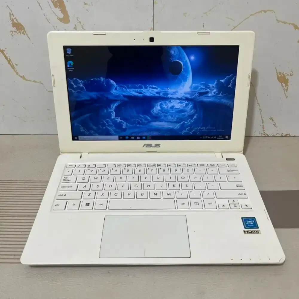 Forsale, Notebook Asus X200MA.Windows 10 -HDD 500GB -2GB -No Minus