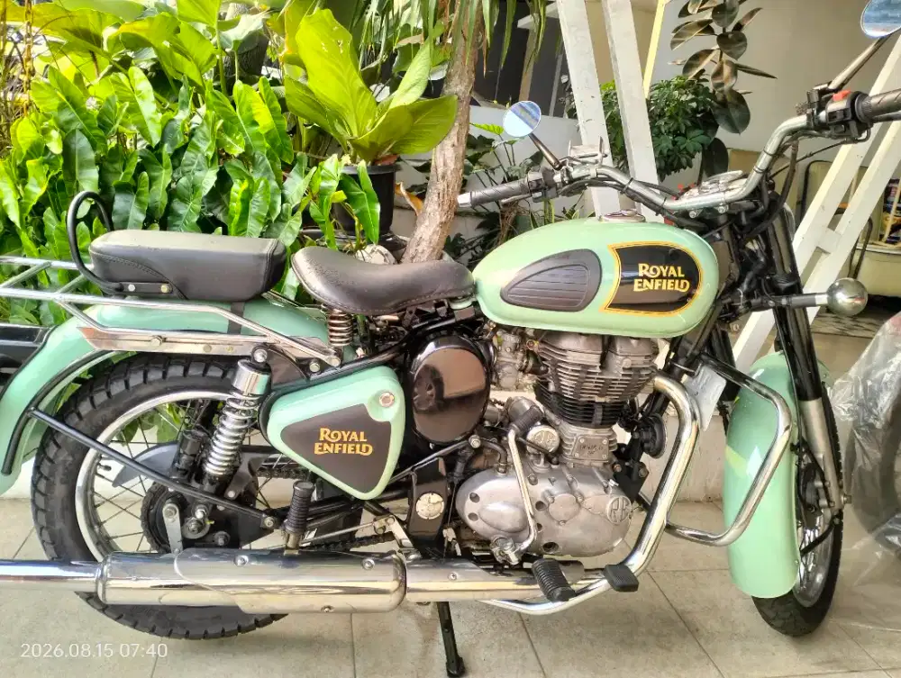 Diniagakan Royal enfield classic 350