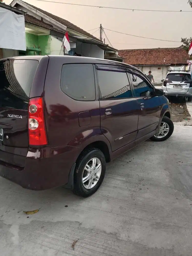 Daihatsu Xenia 2011 Bensin