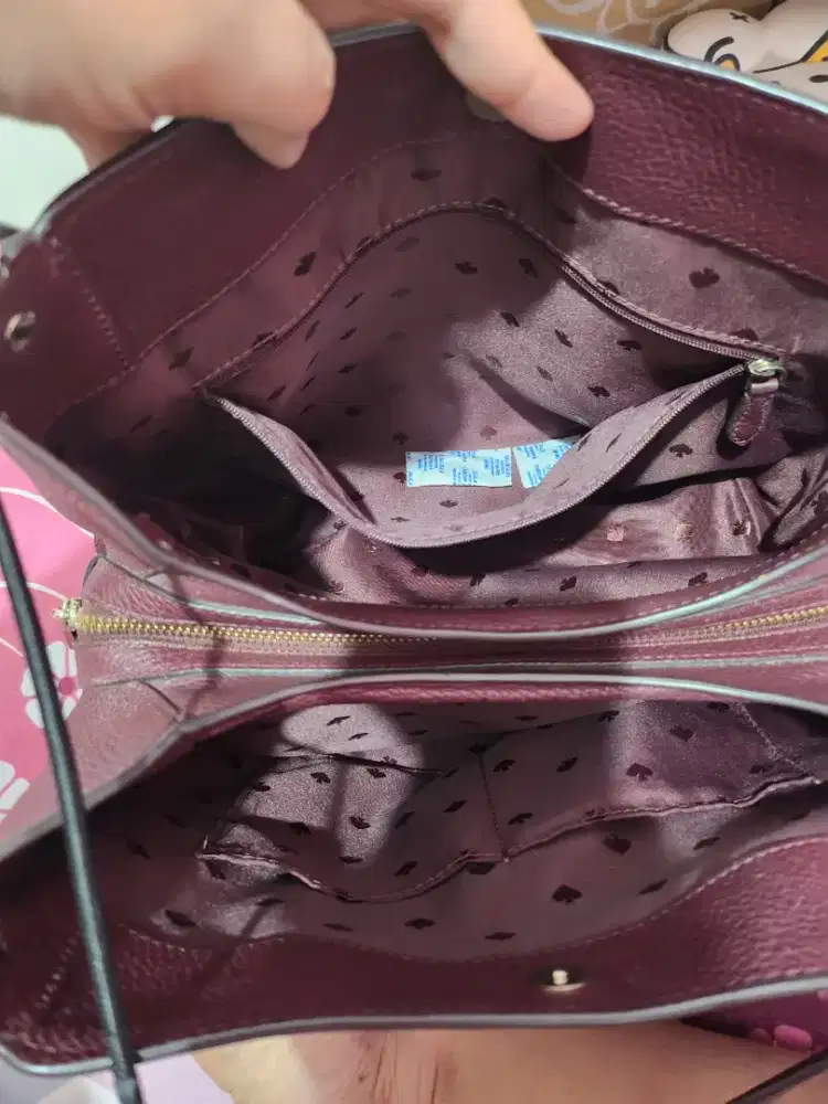 Tas leila ks hitam