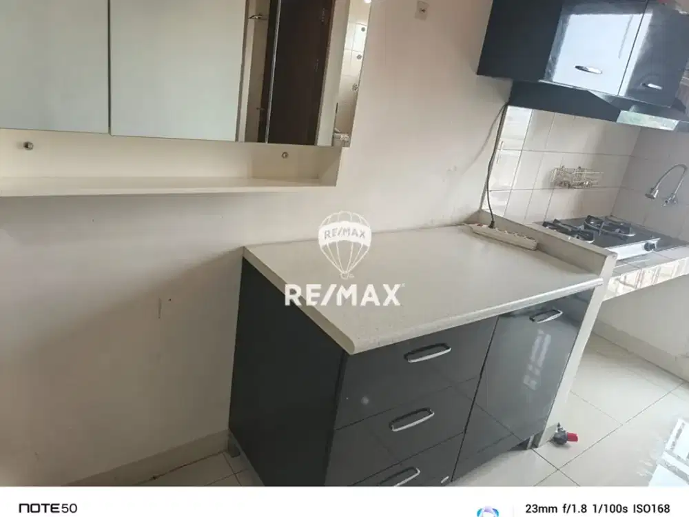 Disewakan One Bedroom Oak Tower A - Lantai 11, View Kolam Renang, Semi Furnish, Pool Dan Gym, Jaktim