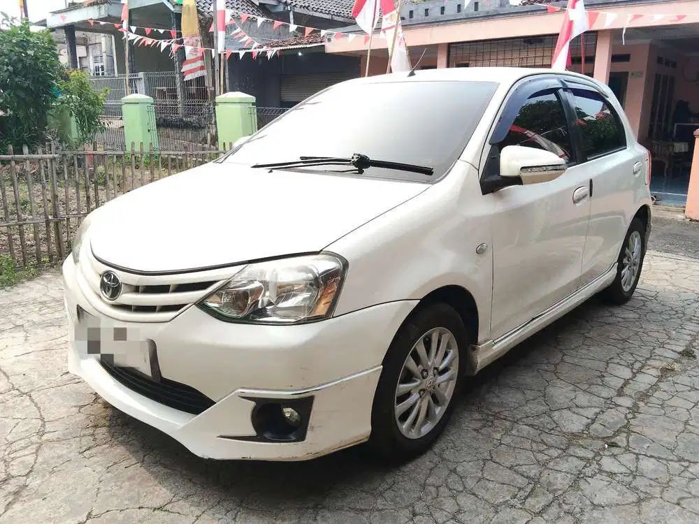 Toyota Etios Valco 2013 Bensin
