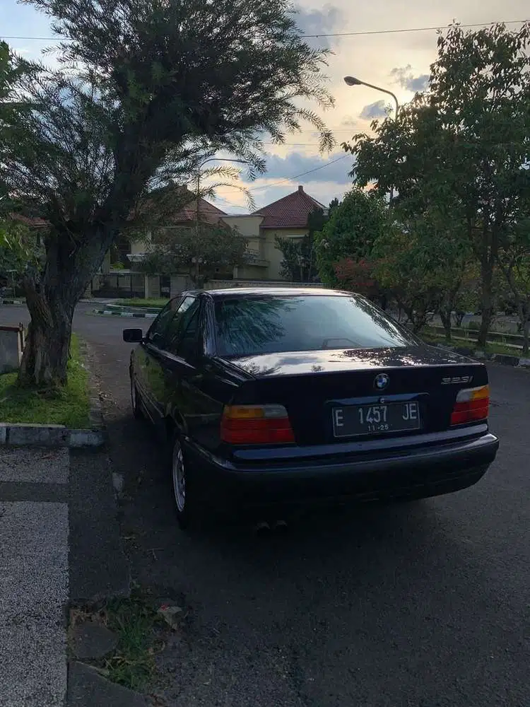 BMW 318i 1997 Bensin