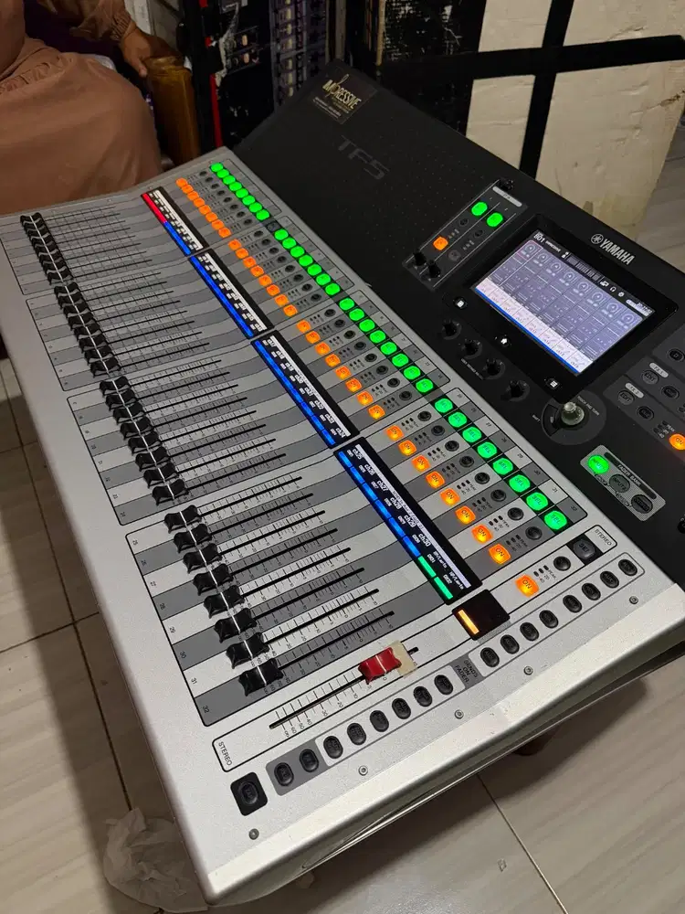 Mixer Digital Yamah TF-5
