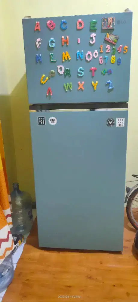 KULKAS 500 LITER BARU.1 TAHUN PEMAKAIAN MERK LG INVERTER