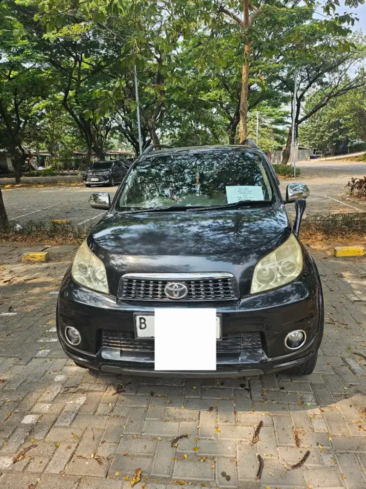 Toyota Rush Manual 2010 Tangan Pertama