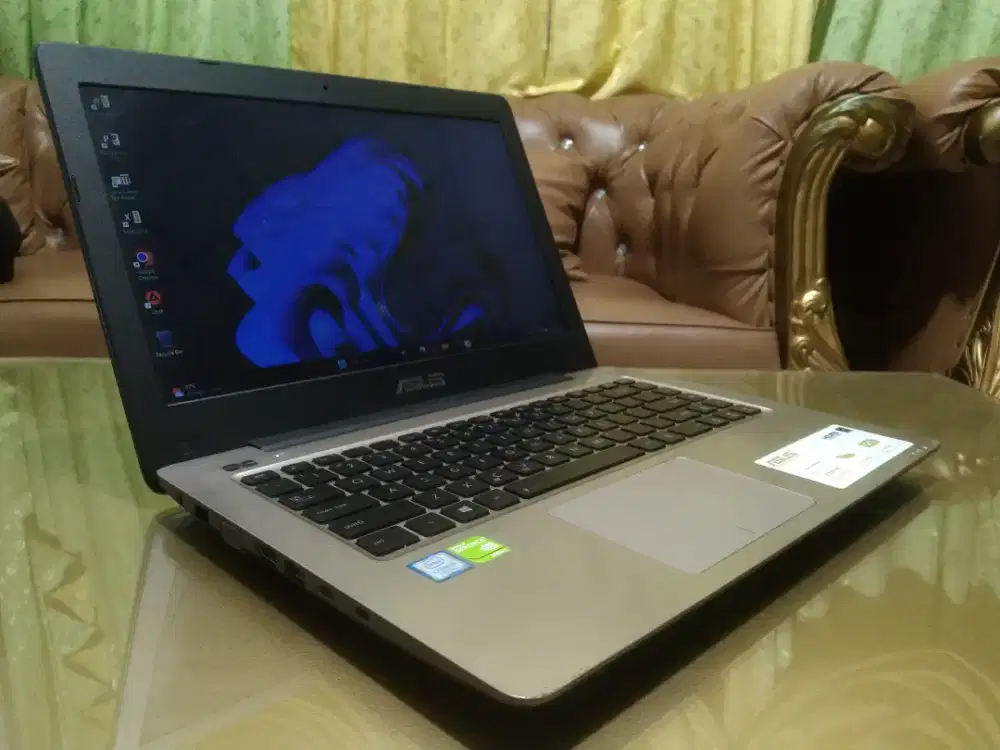 Gaming Grafik Asus Vivobook Core i5 ram 8Gb ddr4 ssd 512Gb Nvidia930Mx