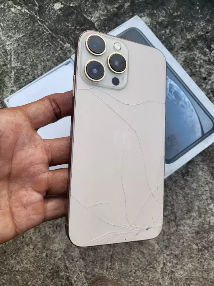 Iphone Xr housing 128gb fullset