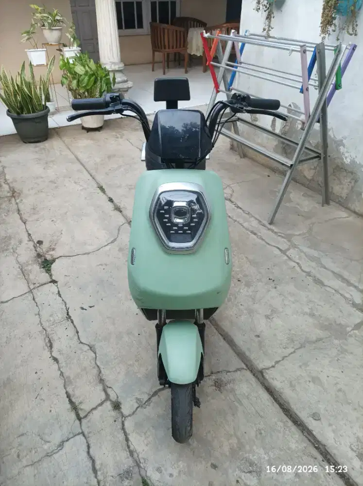 Sepeda listrik uwinfly m60