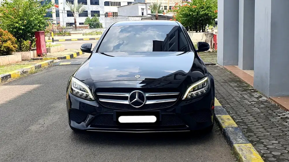 Km 48rb mercedes benz mercy c180 avantgarde line 2019 hitam