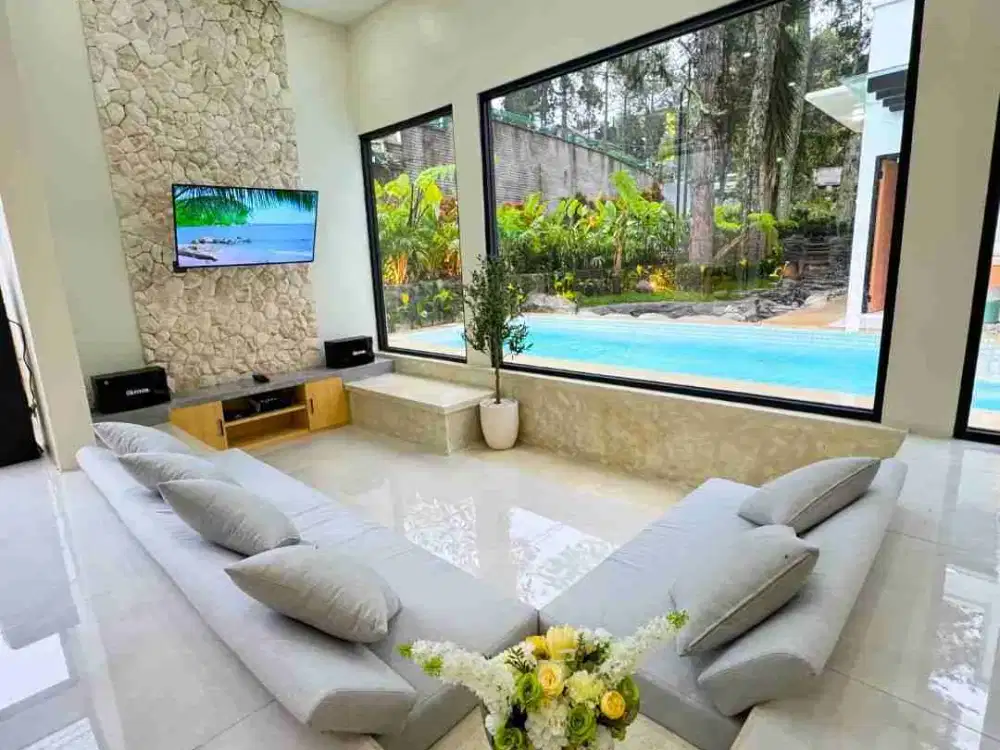 Dijual Villa Bohemian kolam renang hangat private lembang