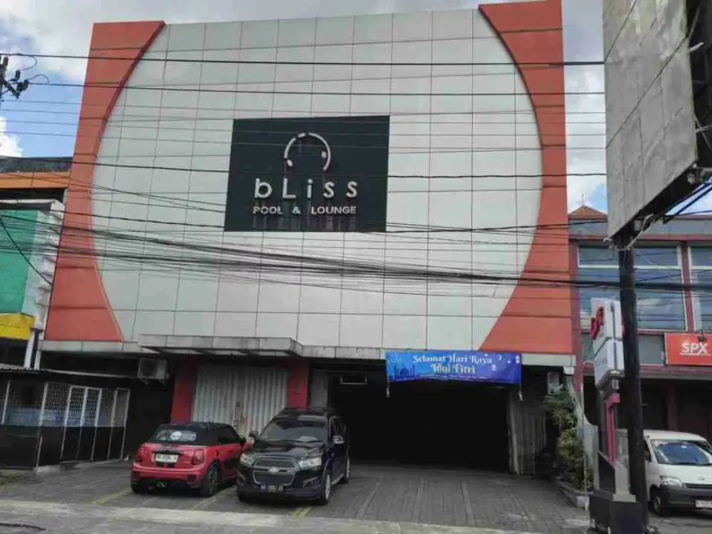 DIJUAL GEDUNG/ TEMPAT USAHA 3 LANTAI LOKASI PREMIUM DEKAT KAMPUS ATMAJAYA/ UII/ USD DI DEMANGAN BARU YOGYAKARTA