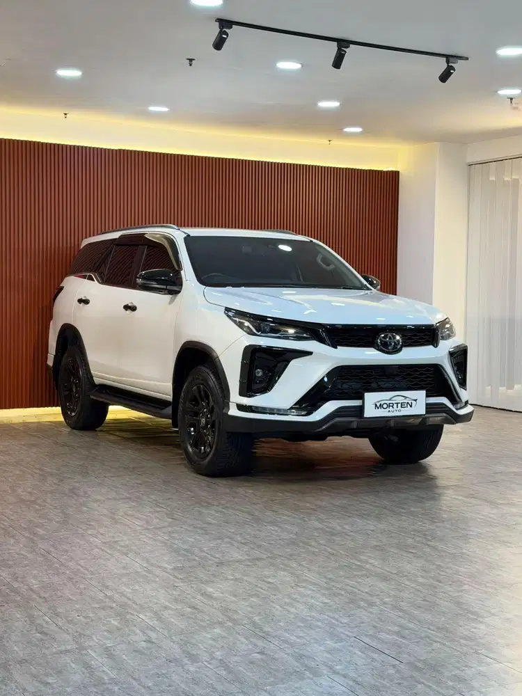 Toyota Fortuner Legender 2.8 GR Sport TSS 2025 Km 16 Ribu Record Antik